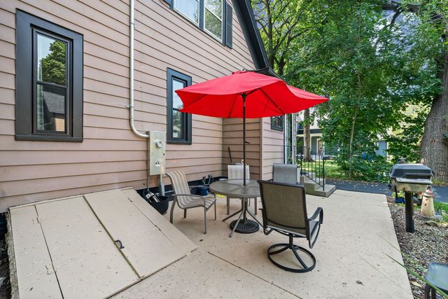 610 W Main Street, West Dundee, IL 60118