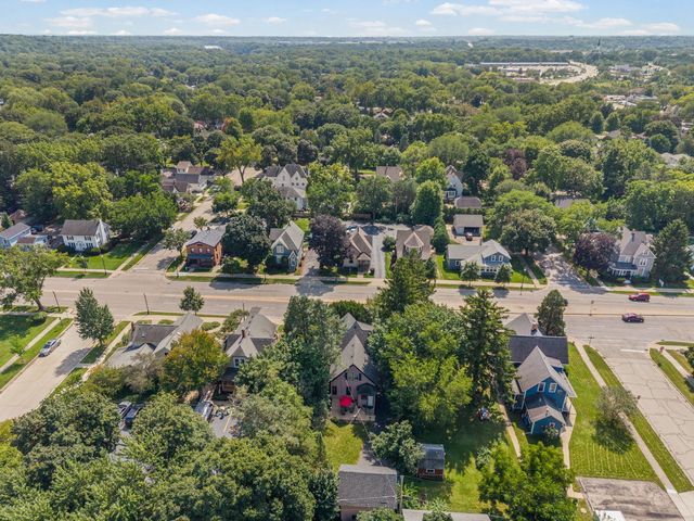 610 W Main Street, West Dundee, IL 60118