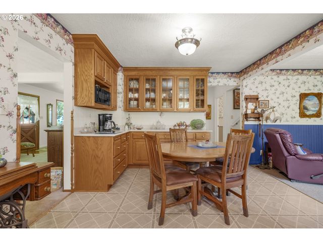 4370 EAGLE CREST Rd, Salem, OR 97304