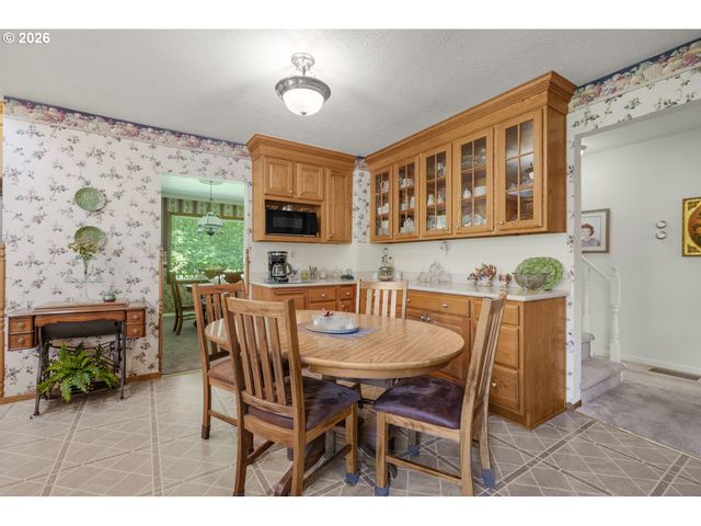 4370 EAGLE CREST Rd, Salem, OR 97304