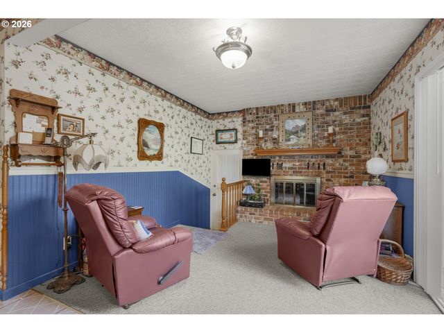 4370 EAGLE CREST Rd, Salem, OR 97304