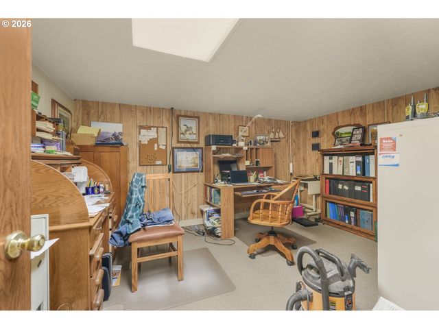 4370 EAGLE CREST Rd, Salem, OR 97304