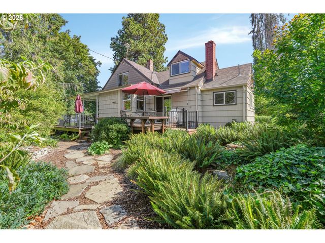 4370 EAGLE CREST Rd, Salem, OR 97304