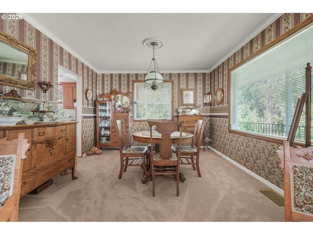 4370 EAGLE CREST Rd, Salem, OR 97304