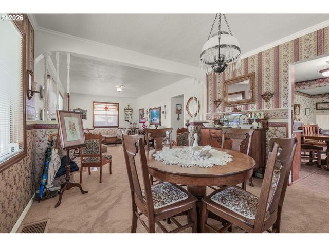 4370 EAGLE CREST Rd, Salem, OR 97304