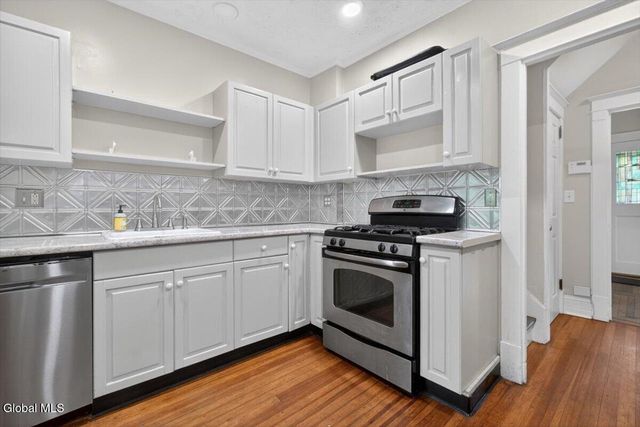 852 Myrtle Avenue, Albany, NY 12208