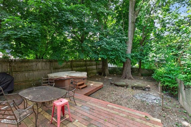 852 Myrtle Avenue, Albany, NY 12208