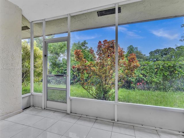 8813 Paradise Court 8813, Tamarac, FL 33321