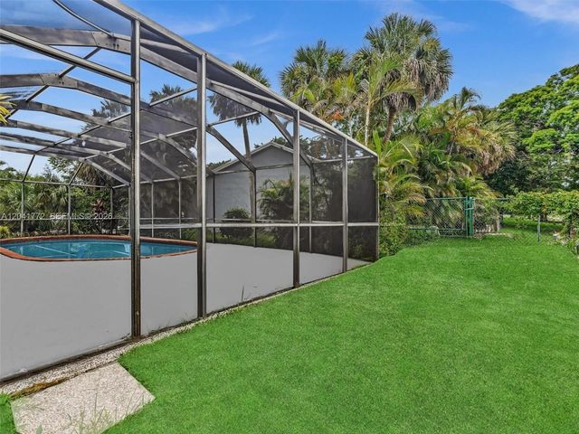 8813 Paradise Court 8813, Tamarac, FL 33321