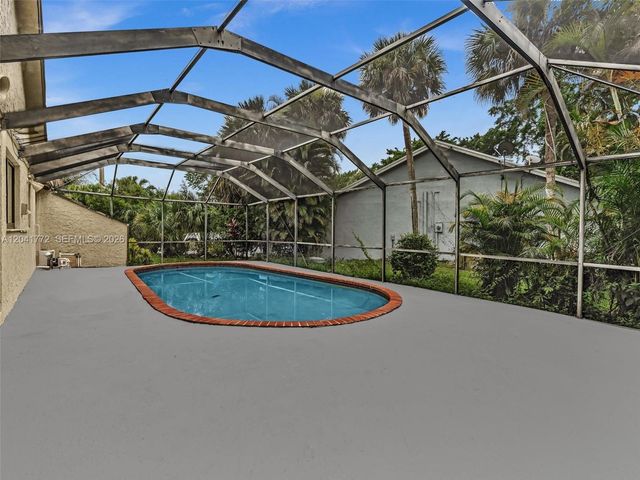 8813 Paradise Court 8813, Tamarac, FL 33321