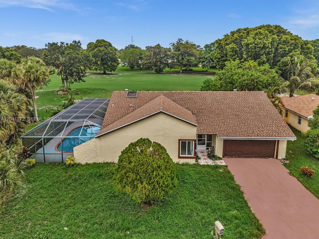 8813 Paradise Court 8813, Tamarac, FL 33321