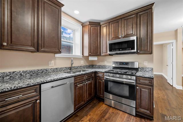 1025 Central Avenue, St Louis, MO 63139