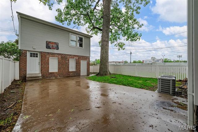 1025 Central Avenue, St Louis, MO 63139