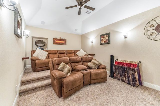 1026 Pleasant Pines Lane, Pinehurst, TX 77362
