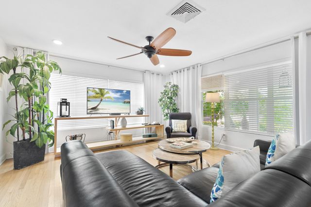 1601 S PALMWAY, Lake Worth Beach, FL 33460
