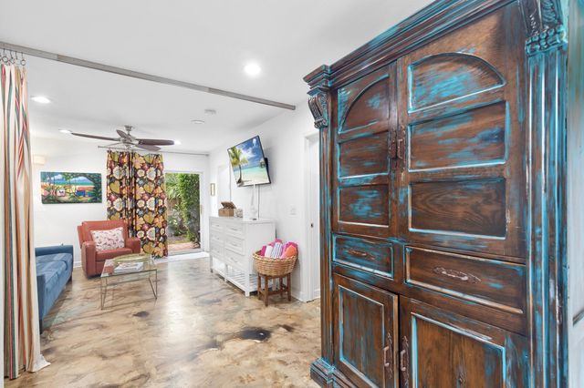 1601 S PALMWAY, Lake Worth Beach, FL 33460