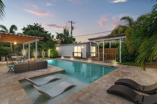 1601 S PALMWAY, Lake Worth Beach, FL 33460