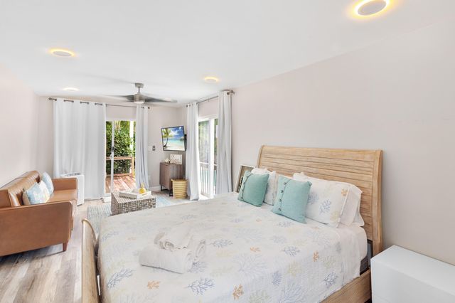 1601 S PALMWAY, Lake Worth Beach, FL 33460