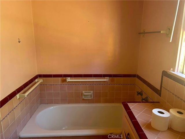 1418 W 93rd, Los Angeles, CA 90047