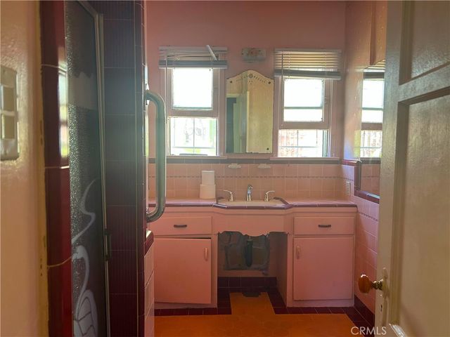 1418 W 93rd, Los Angeles, CA 90047