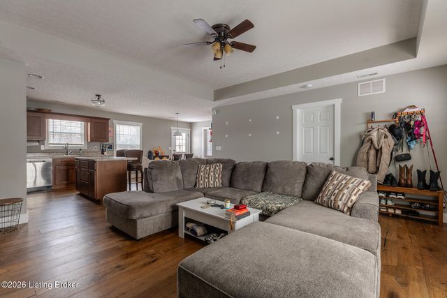 100 Liberty Ln, Bardstown, KY 40004