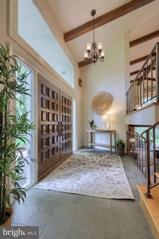 9 LARK LN, Lancaster, PA 17603