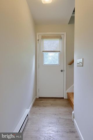 9 LARK LN, Lancaster, PA 17603