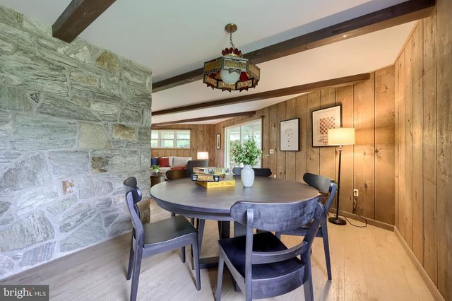 9 LARK LN, Lancaster, PA 17603