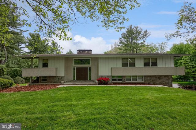 9 LARK LN, Lancaster, PA 17603
