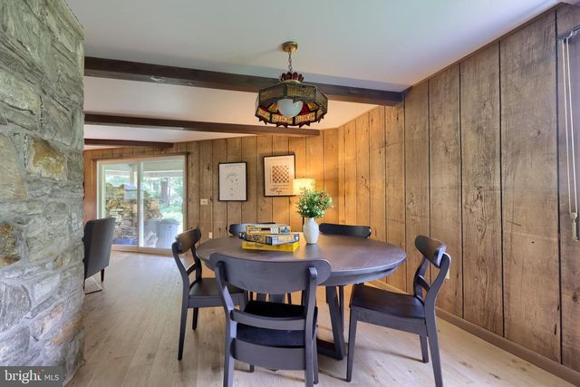 9 LARK LN, Lancaster, PA 17603
