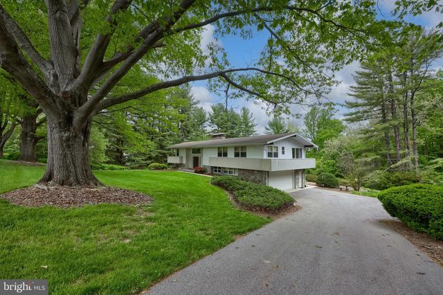 9 LARK LN, Lancaster, PA 17603