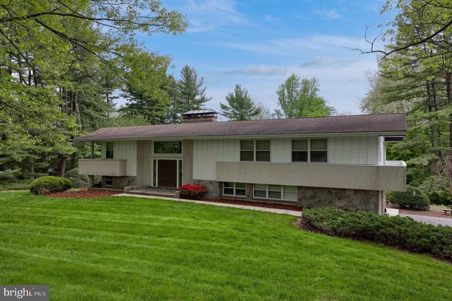9 LARK LN, Lancaster, PA 17603