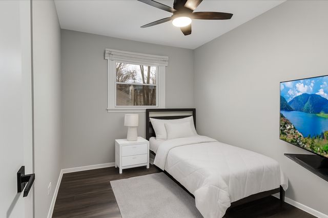 406 N Park Drive, Glenwood, IL 60425