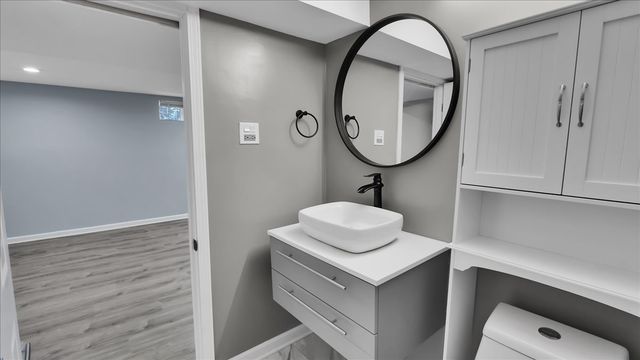 406 N Park Drive, Glenwood, IL 60425