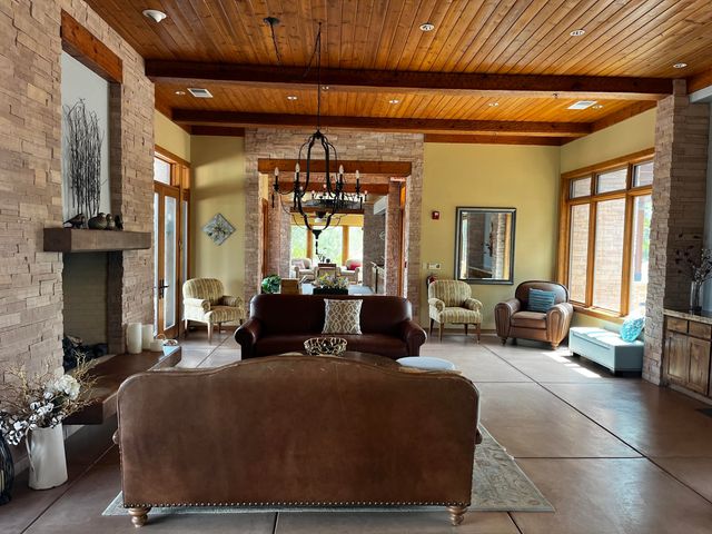 19 Anasazi Trail, Sandia Park, NM 87047