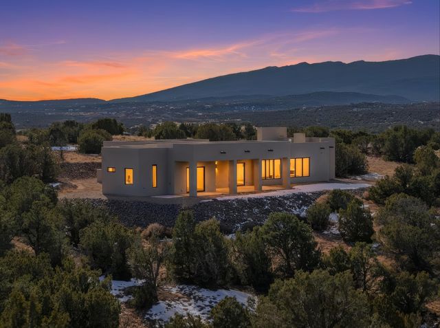 19 Anasazi Trail, Sandia Park, NM 87047