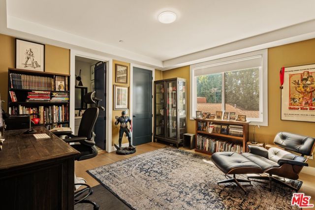 4538 Camellia Avenue, Los Angeles, CA 91602