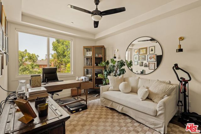 4538 Camellia Avenue, Los Angeles, CA 91602