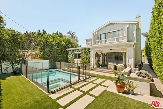 4538 Camellia Avenue, Los Angeles, CA 91602
