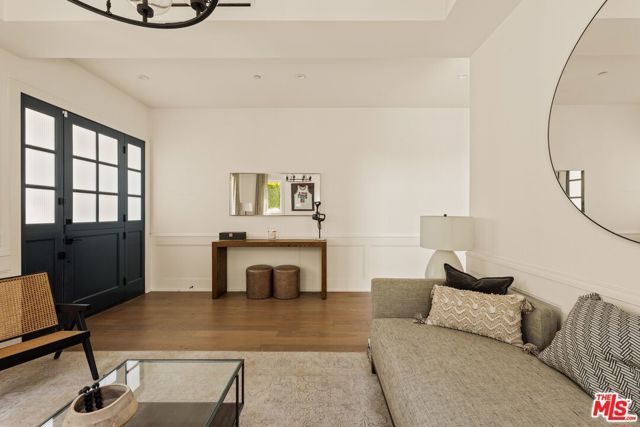4538 Camellia Avenue, Los Angeles, CA 91602