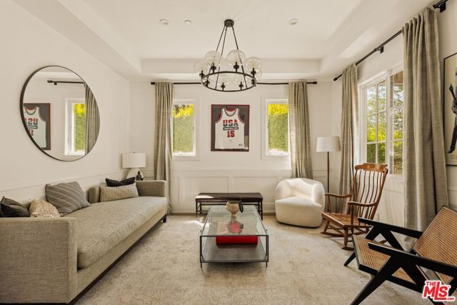 4538 Camellia Avenue, Los Angeles, CA 91602