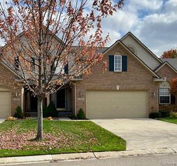 1395 Waverly Drive, White Lake Charter Township, MI 48386