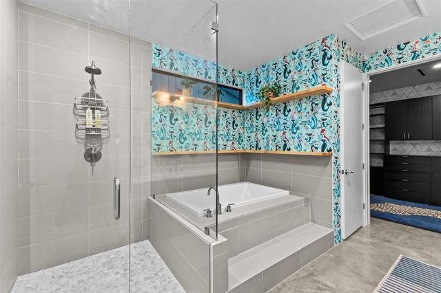 5704 Driftwood DR, Austin, TX 78731