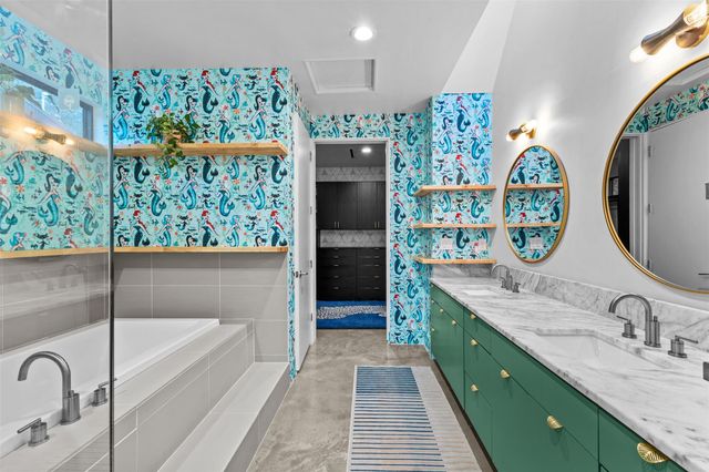 5704 Driftwood DR, Austin, TX 78731