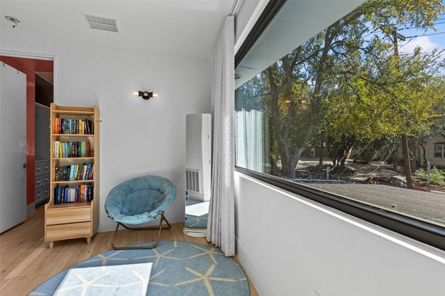 5704 Driftwood DR, Austin, TX 78731