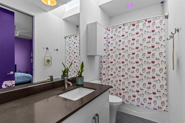 5704 Driftwood DR, Austin, TX 78731