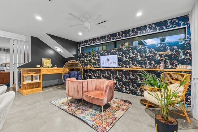 5704 Driftwood DR, Austin, TX 78731