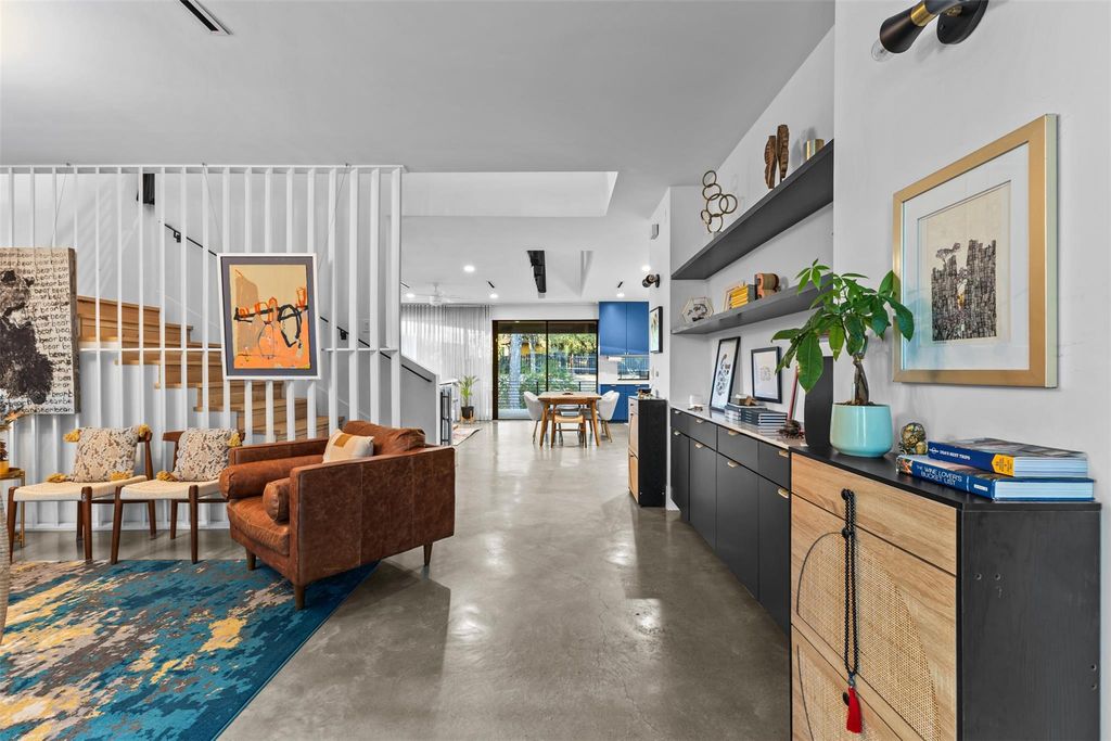 5704 Driftwood DR, Austin, TX 78731