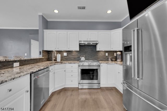 23 Musky Ridge Dr, Hackettstown Town, NJ 07840