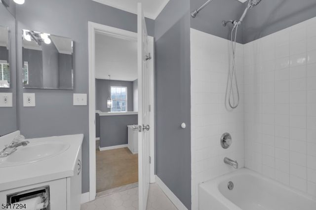 23 Musky Ridge Dr, Hackettstown Town, NJ 07840